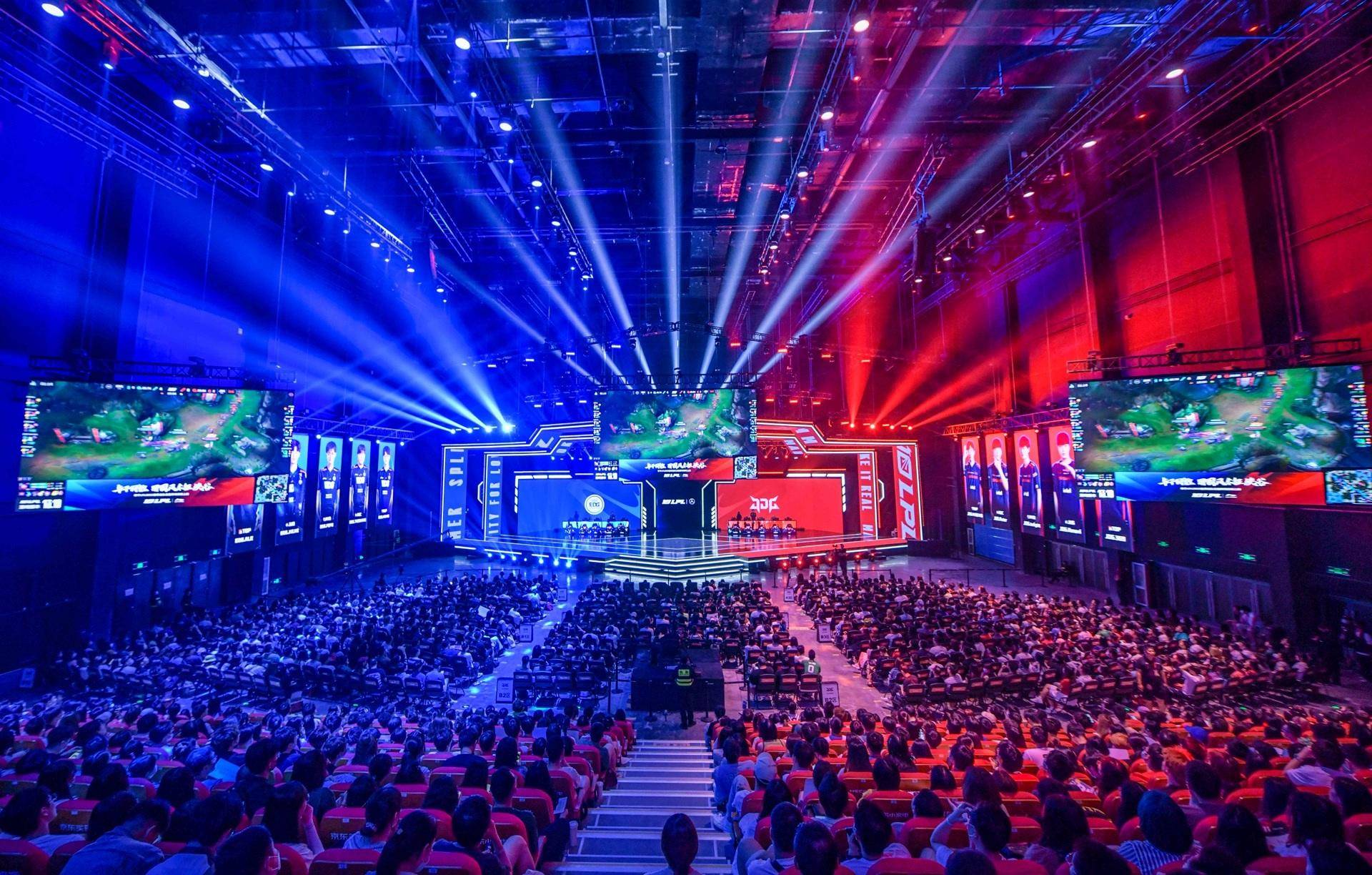 布莱斯·哈珀赛季数据与巅峰期对比